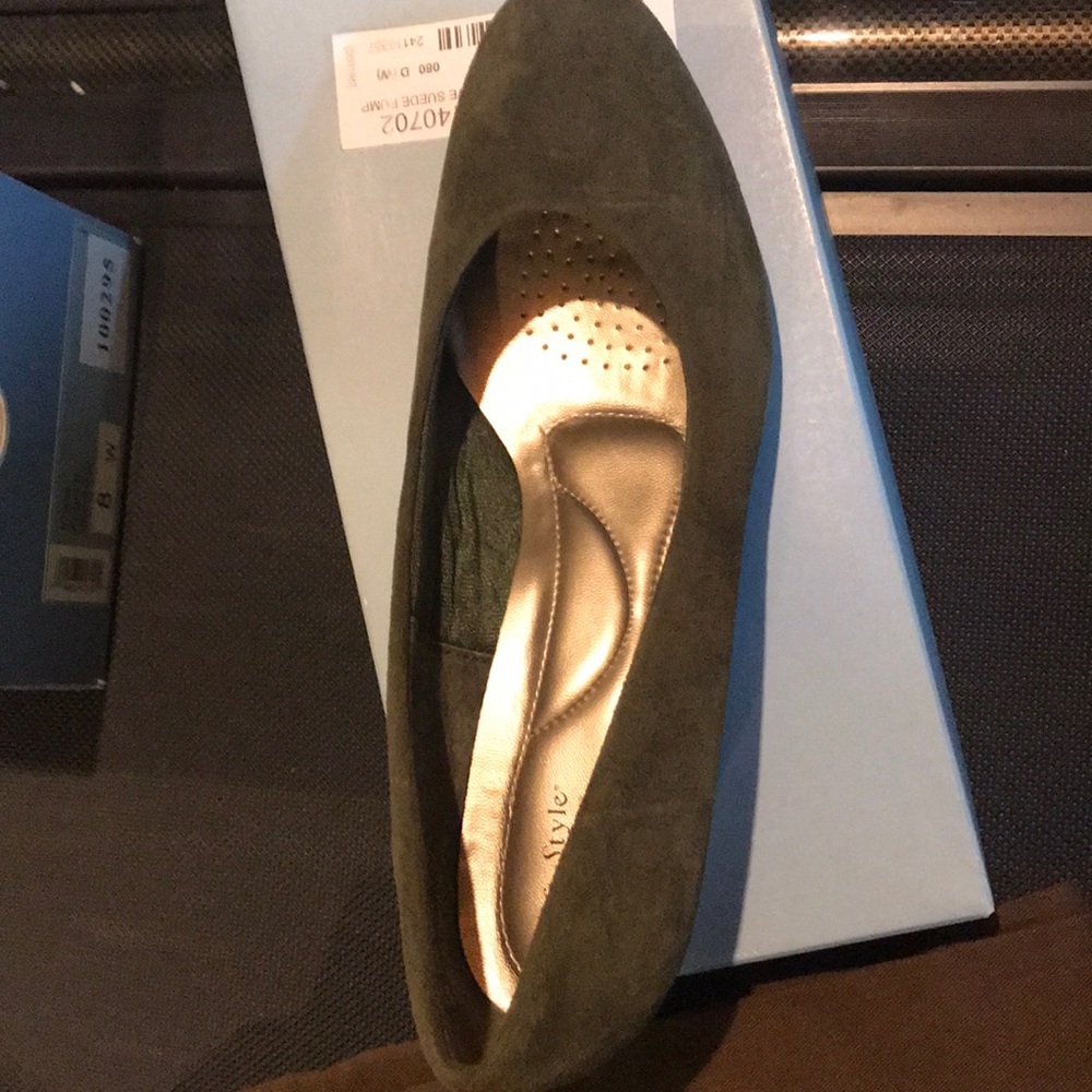 Ladies Hush Puppies Size 8 w